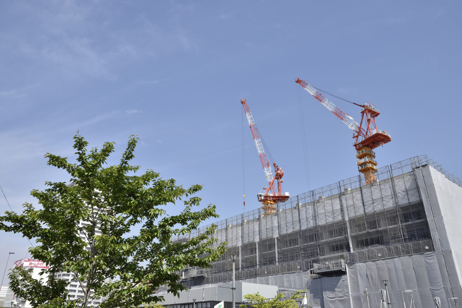 タワークレーンの組み立て 解体 大阪市で足場工事の求人は株式会社luckel